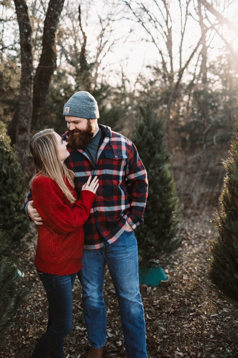 DrewMcBeth92's tweet photo. The McBeth’s 🎄 https://t.co/zteGot0EUD