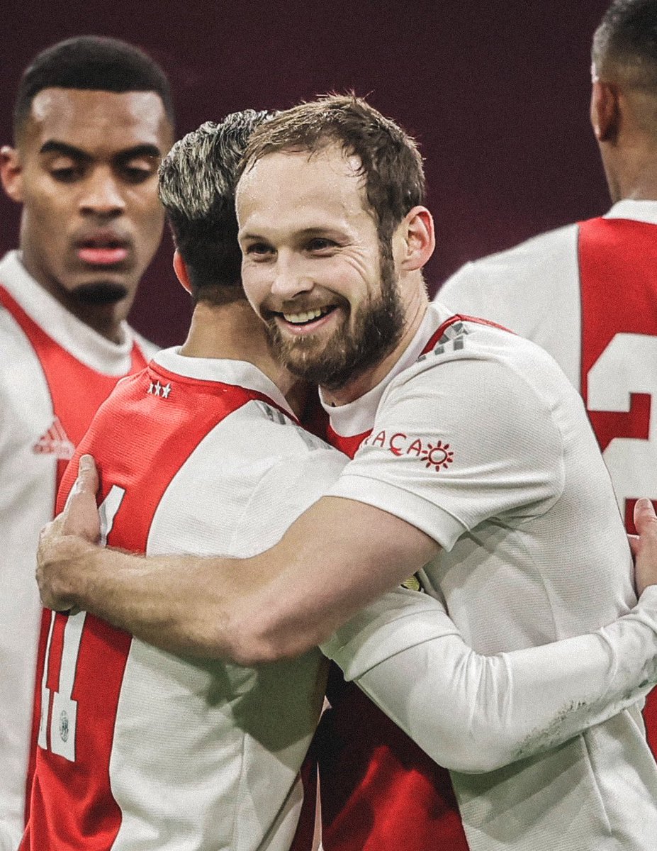 Great way to end 2021, an unforgettable year for me!! Victory, goal and assists!! Congratulations, Ajax!! 2022 awaits us! ❌❌❌ <a href="/AFCAjax/">AFC Ajax</a>