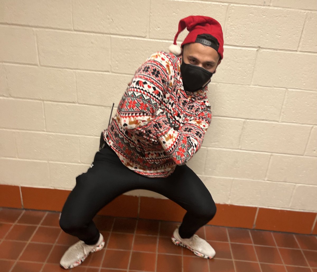 It’s Holiday Hat and Sweater Day!  Mr. Bellarin is showing his spirit!  #OMMNPRIDE #AACPSAwesome #OMMNSpiritWeek