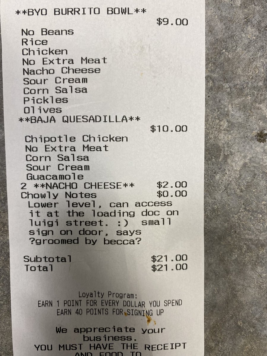 ashrossi2013's tweet photo. @Grubhub why are the prices of the items completely different on the paper receipt, and the receipt on Grubhub??? 
Texting Grubhub help was useless, they didn’t even know🤷🏻‍♀️🤷🏻‍♀️ https://t.co/8oFm1EmGqJ