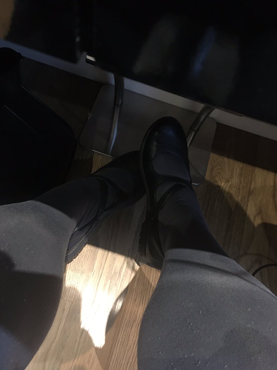 NWretched's tweet photo. Feeling neglected? My poor feet feel the same. Nurse life is work and sleep right now, but I promise santa will put something nice in your stocking 😏 https://t.co/qqVuONnTNo #nylons #nylonfeet #nylonfetish #footslave #footfetishuk https://t.co/FPs0yxD0bj