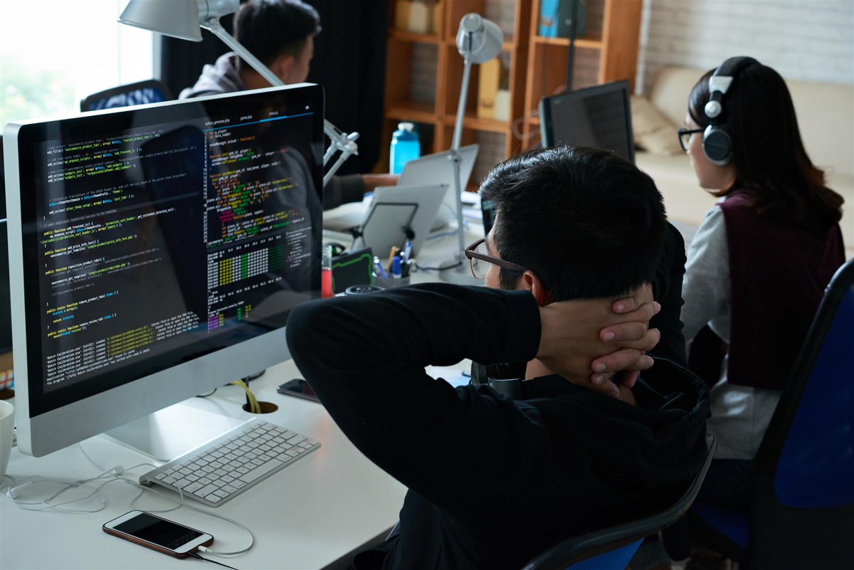 intellegojobs's tweet image. Opportunities for the Software Engineer #SoftwareEngineerJobs #SoftwareDeveloperUSA #SoftwareDeveloperJobs #DeveloperJobs …ngineer-jobs.intellego-publishing.com