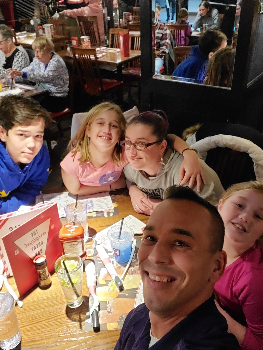 Viking4Eth's tweet image. #MatrixRessurections tonight with the family 👪