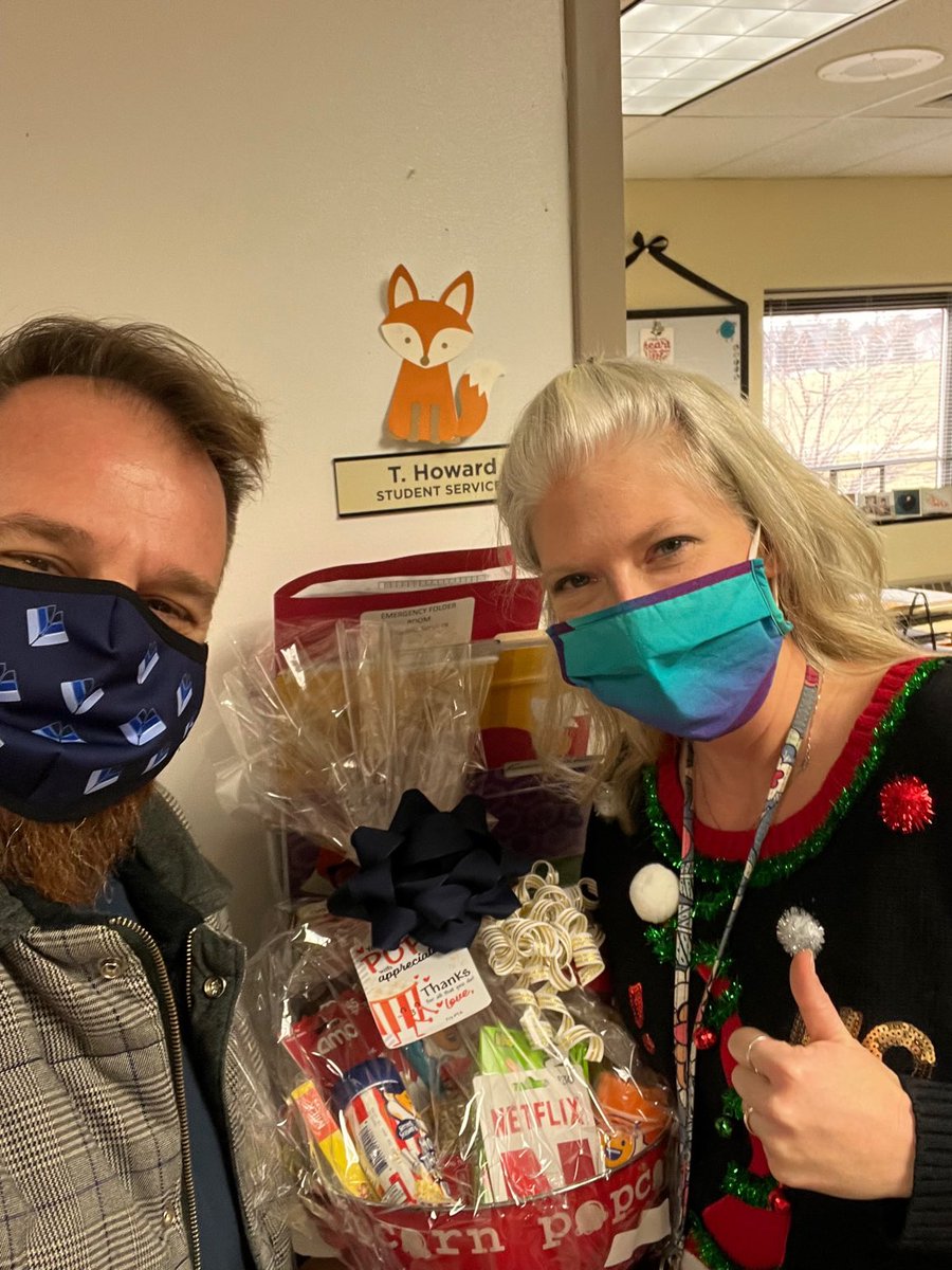 CandyMichelli's tweet image. Congratulations to our @ipsd204 Wonka Golden Ticket Raffle Winners at the Elementary Schools!  A special thank you to our MS PTAs, IPPC, IPPA, &amp;amp; IPEA donors! #2gether204 Unity-Community-Opportunity