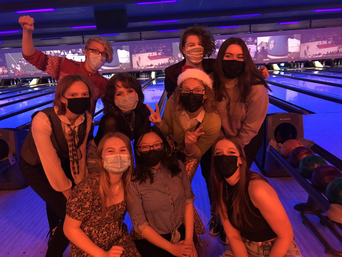 Happiest of Holidays from Thespian Troupe 7789 to all of you!! #wearechan #theztroupe7789 #youreyesarentplayingtricksonyouthatisalexduff #happyholidays