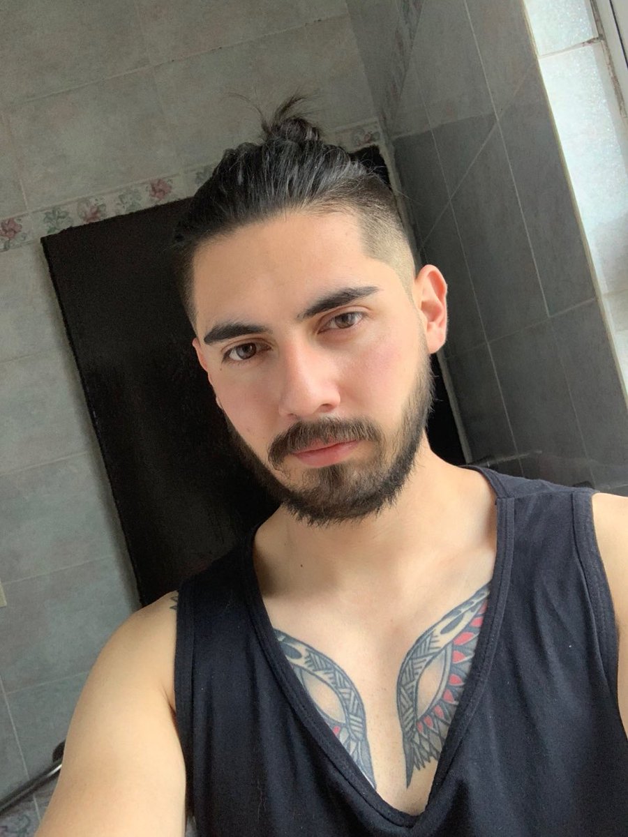 Hsaavedra13's tweet photo. New look 2022 https://t.co/crscyN3KbG