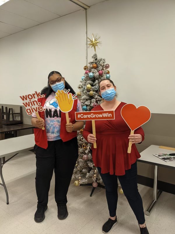 #WorkWinGive Winners around D416 <a href="/lauren_tgt/">Lauren Ashby</a> <a href="/RebeccaGermroth/">Rebecca Germroth</a>