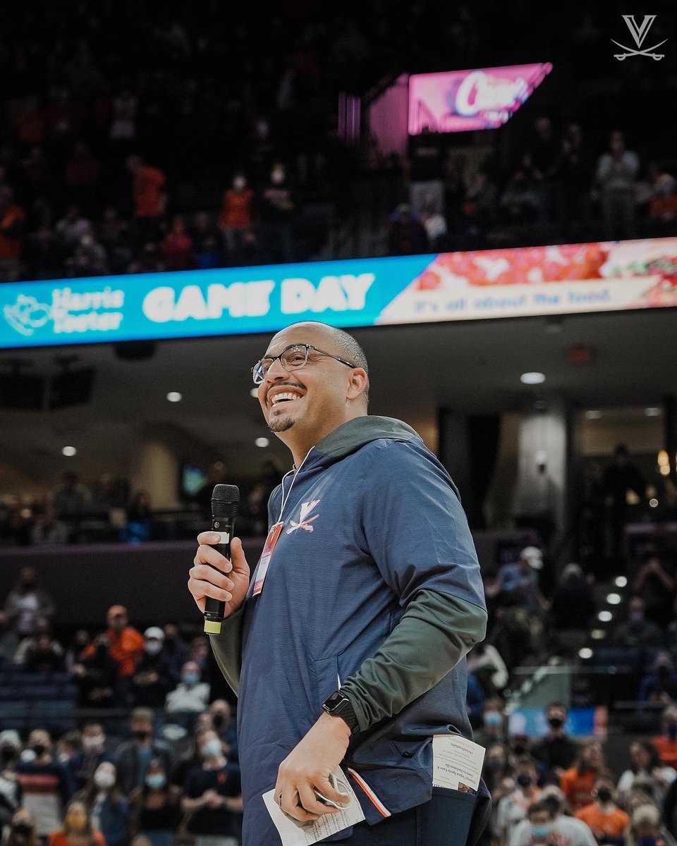 UVAFootball's tweet photo. The crowd was excited for @Coach_TElliott  at @UVAMensHoops game tonight. 

#GoHoos https://t.co/OJkZ0nEzeg