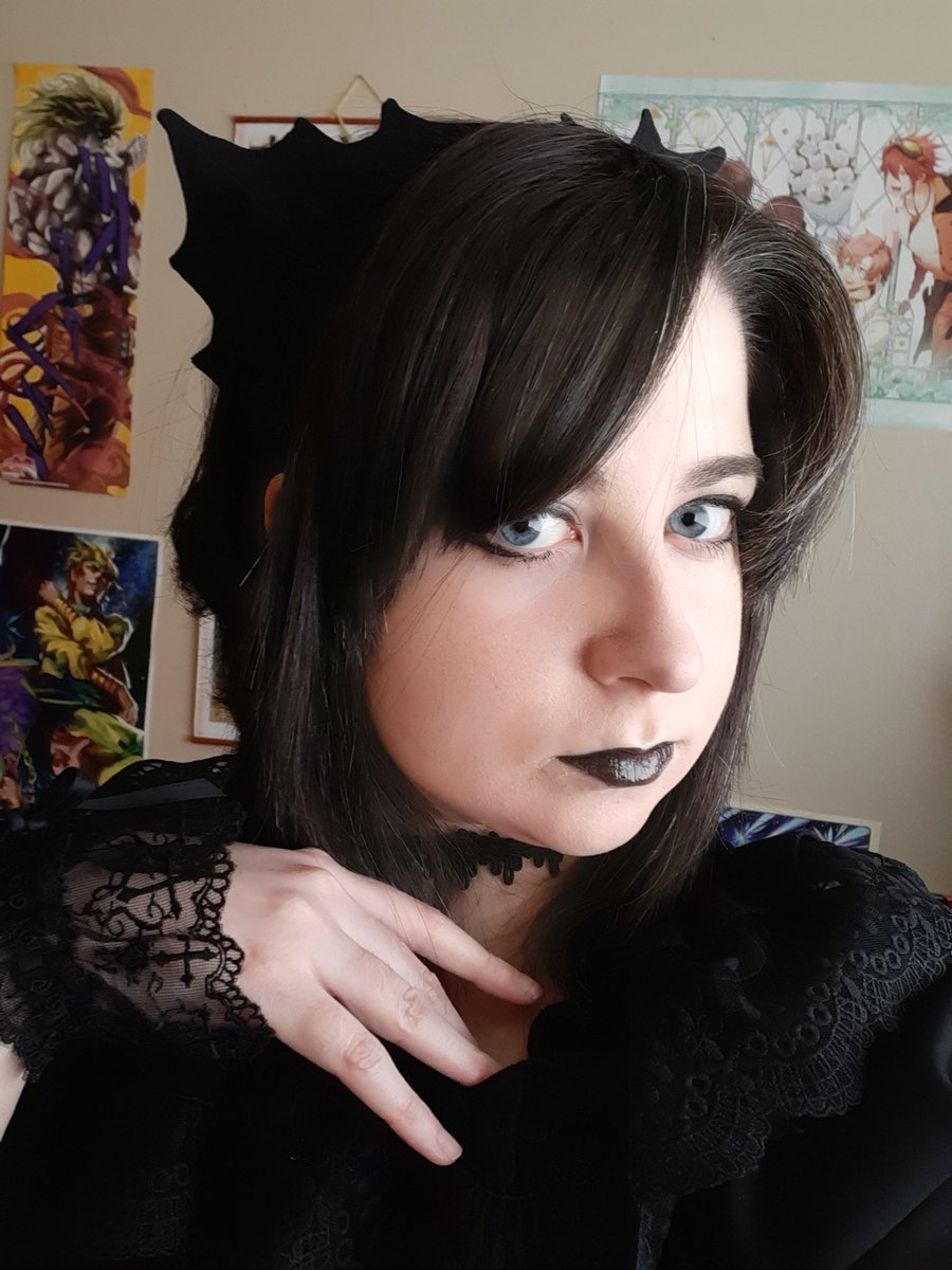 12/22/21

I dressed up today to hang with a friend!

#gothic #goth #gothgirl #gothiclolita #lolitafashion
#egl #eglfashion #lolitacomm #lolitacommunity #eglcomm #eglcommunity