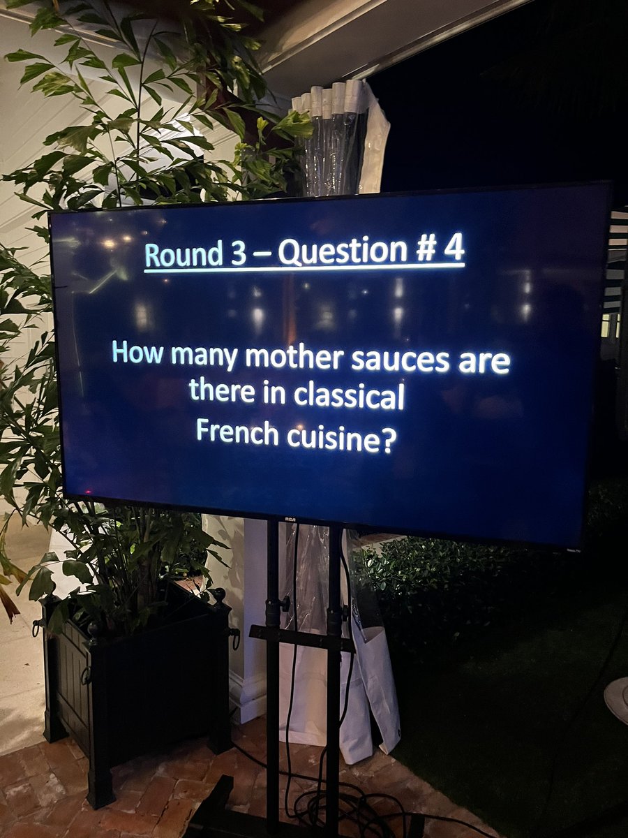 ShepRose's tweet image. This was just at trivia. The whole room was like…huh?
