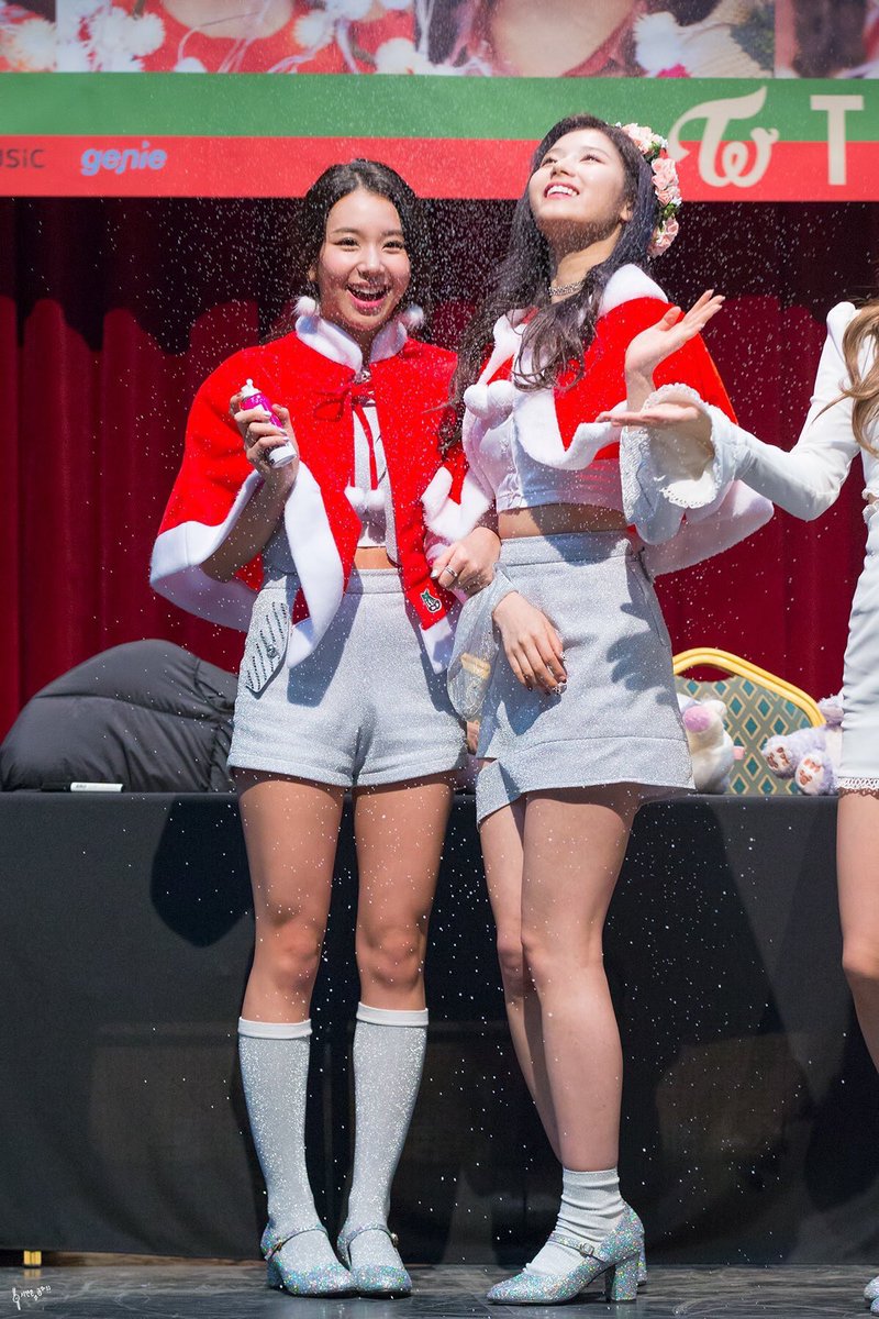 chaeypics's tweet photo. Christmas with sachaeng ♥️ https://t.co/z8iwCSYw7L