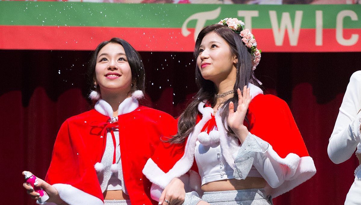 chaeypics's tweet photo. Christmas with sachaeng ♥️ https://t.co/z8iwCSYw7L