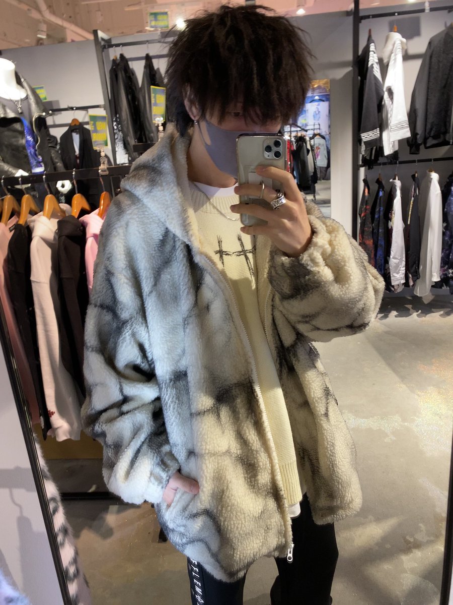 CIVARIZE_YUTO (@civarize_yuto) on Twitter photo NOVESSELでもお手頃価格な暖かアウターありますよー🙆♂️💡
モコモコ🐑🐏🐑🐏
さとう。<a href="/CIVARIZE_24/">CIVARIZE原宿店 さとう。</a>と午後からぬん@CIVARIZE_gummyでお待ちしてまー🙏
#reflem #NOVESSEL #ラフォーレ #原宿 NOVESSELでもお手頃価格な暖かアウターありますよー🙆♂️💡
モコモコ🐑🐏🐑🐏
さとう。<a href="/CIVARIZE_24/">CIVARIZE原宿店 さとう。</a>と午後からぬん@CIVARIZE_gummyでお待ちしてまー🙏
#reflem #NOVESSEL #ラフォーレ #原宿