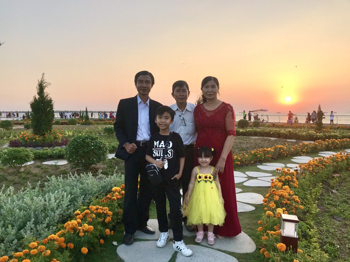 LongSmart82's tweet image. My family, they are all amazing🥰🥰