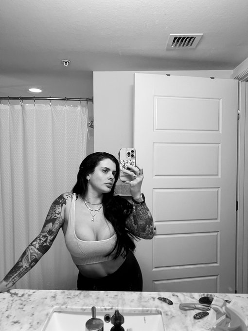 suck my pussy https://t.co/zRmDn3jTUY