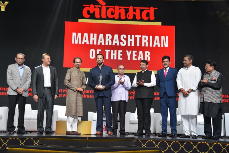 dayanandnene's tweet image. @OfficeofUT @Dev_Fadnavis :Sir, be careful when you attend functions & give awards.This man #RajeshKhanwilkar is a big fraud. Has duped my friend #RajeshSingh of 15 cr. May be many people more via Ponzi schemes.
Such awards are fake & sold to people for lakhs..2
@ThaneCityPolice