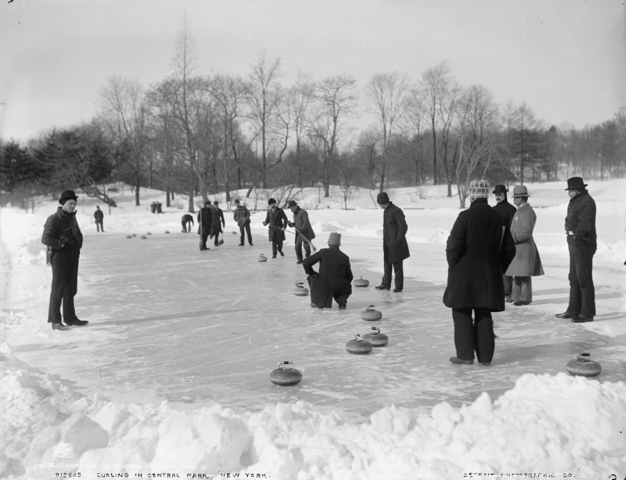 42ndstreetphoto's tweet image. 1905 curling in Central Park. Wow! 

#curling #filmdevelopment #42ndstphoto #filmphotography #Manhattan #Midtown #newyorkcity #camerastore #NYC #centralpark