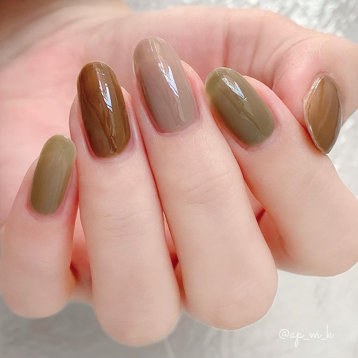 ap_m_k's tweet photo. 配色ネイル💅

ふと思いついてやってみたら
意外とお気に入りになったやつ😆

使用したものは、
カラークラブとロムアンド。
https://t.co/QL59fH1yVn https://t.co/fZNyOE64z7