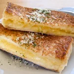 蜂蜜×チーズ×パンの組み合わせがたまらなく美味しそう!朝食にもぴったりそうな料理のレシピ!