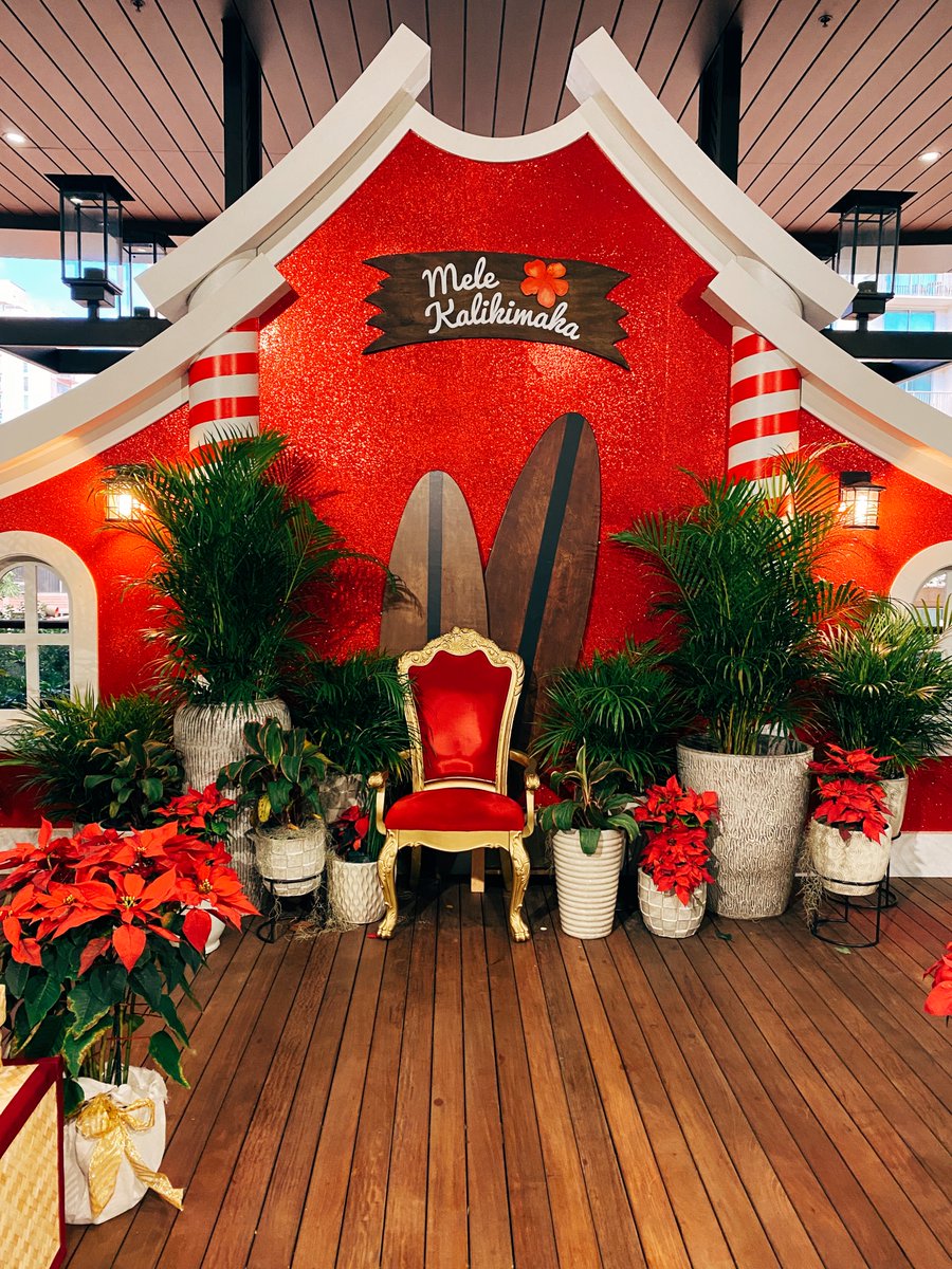 hawaiiarukikata's tweet photo. もうすぐクリスマス！🎄🌟 インターナショナルマーケットプレイスからお届けします。皆様安全で楽しいクリスマスをお過ごしくださいね。🎁🎶

#ハワイ #インターナショナルマーケットプレイス https://t.co/hvccrvdLf0