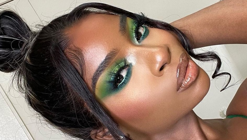Lip game on 💯 ⁠
⁠
📸 : @shhhmariaaa in Say It! Shimmer Gloss - Do Not Disturb (only $3.50 on our site!)⁠
⁠
#bhcosmetics bhcosmetics.com