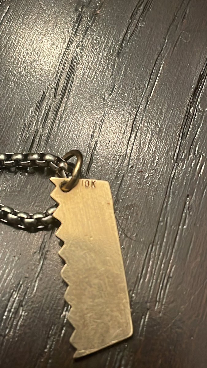 mathieuhoule9's tweet photo. @TeamseshMerch @TeamSESH Had this made a while ago 10kgold https://t.co/ZhzsOftSwa