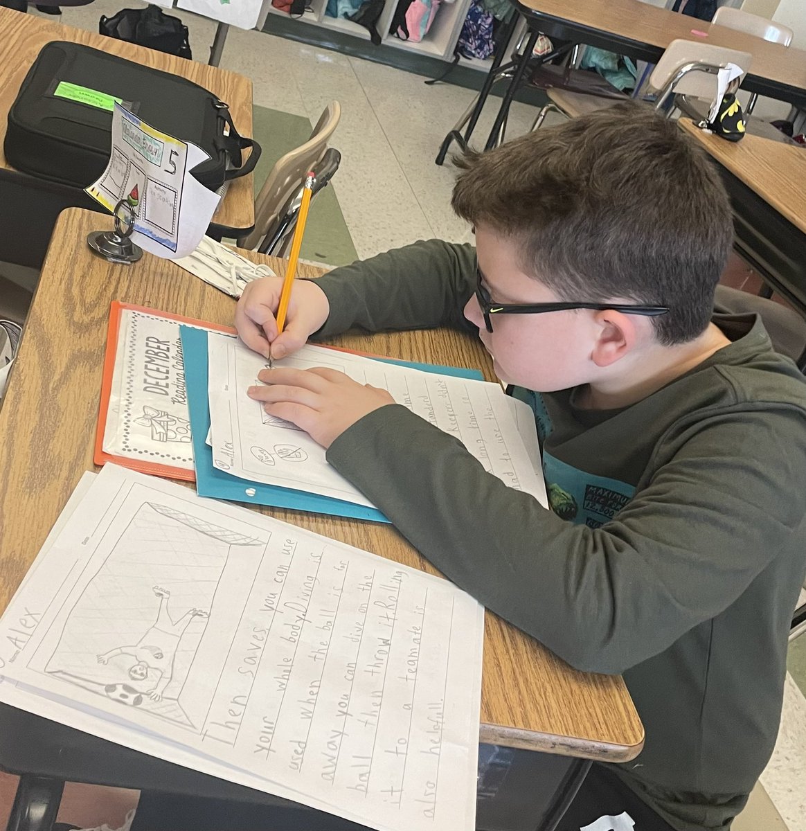 RanimSankari's tweet photo. ☑️Information Writing                         ☑️Lead, conclusion,&amp; everything in between                                              ☑️Pictures have labels &amp; captions    ☑️Meet with your writing partner           ☑️Be A•M•A•Z•I•N•G authors     #boroimpact @nasdborough https://t.co/hCPnxhZOAl
