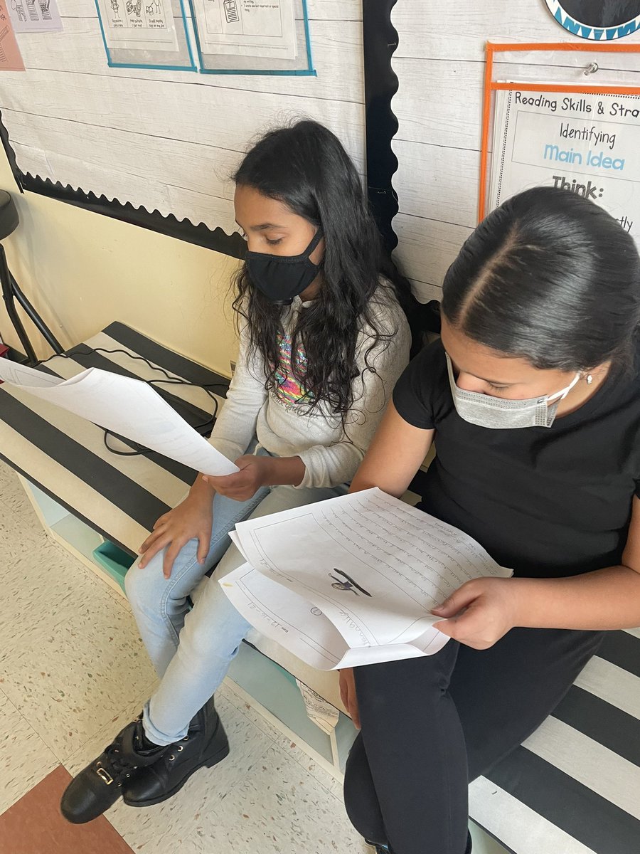 RanimSankari's tweet photo. ☑️Information Writing                         ☑️Lead, conclusion,&amp; everything in between                                              ☑️Pictures have labels &amp; captions    ☑️Meet with your writing partner           ☑️Be A•M•A•Z•I•N•G authors     #boroimpact @nasdborough https://t.co/hCPnxhZOAl