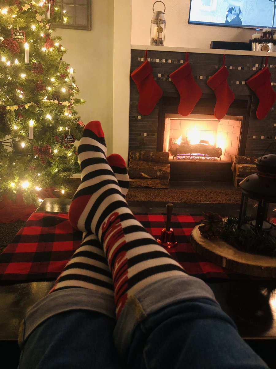 yo_landa's tweet photo. #Christmasing 🎄🎁😏 #Christmas 😬 https://t.co/L2W7Td21Yz