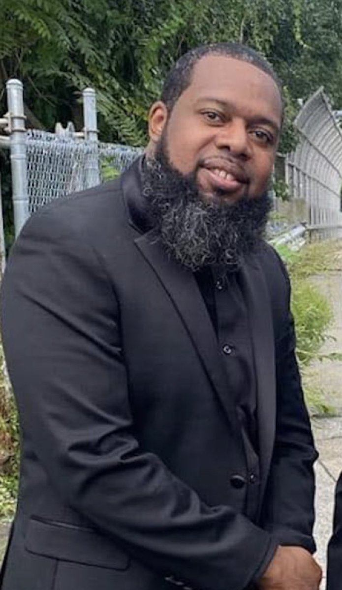 SweetPea1636's tweet photo. Bruce Maiben is wanted for questioning in the death of his girlfriend #SherellPringle who was found Tuesday in a wooded area near a highway.
He is from the Woburn/Boston section of Massachusettes.
#BruceMaiben https://t.co/w3RVDRCyOJ