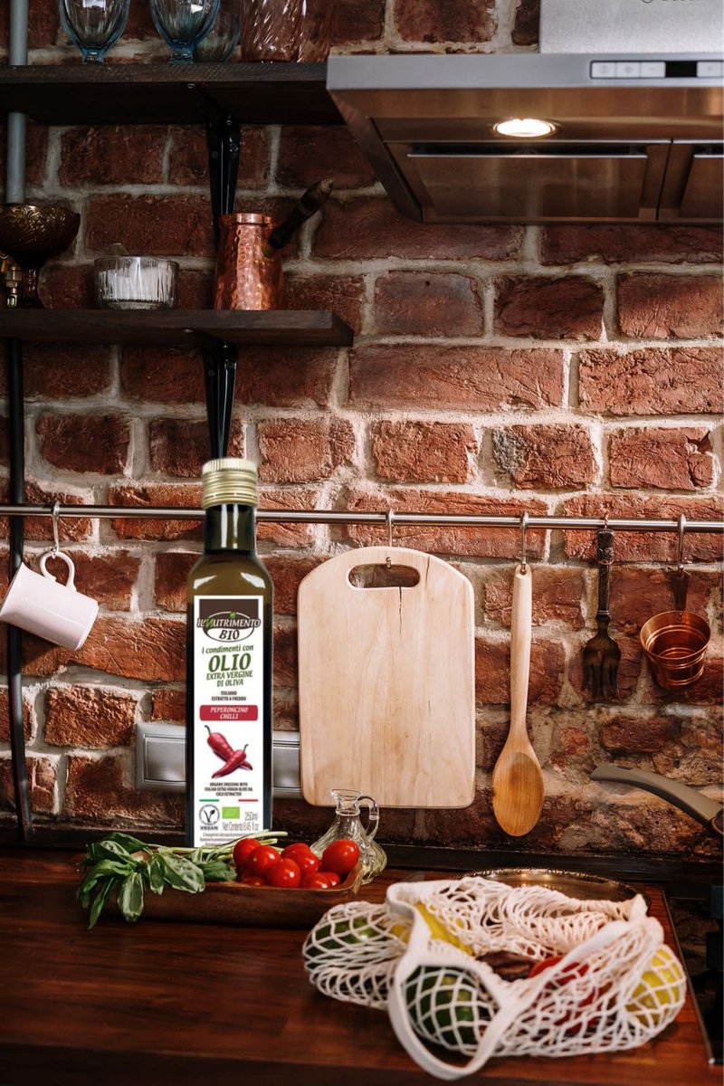 زيت زيتون عضوي مع الفلفل الحار 🌶🌱
#نباتي #صحي #عضوي #الرياض  #السعودية #الخبر  #اختار_صح
#riyadh #glutenfree #khobar #
  #صحي  #صحة 
#جمال #الجمال_الحقيقي #jeddah #healthyfood #riyadh #ksa