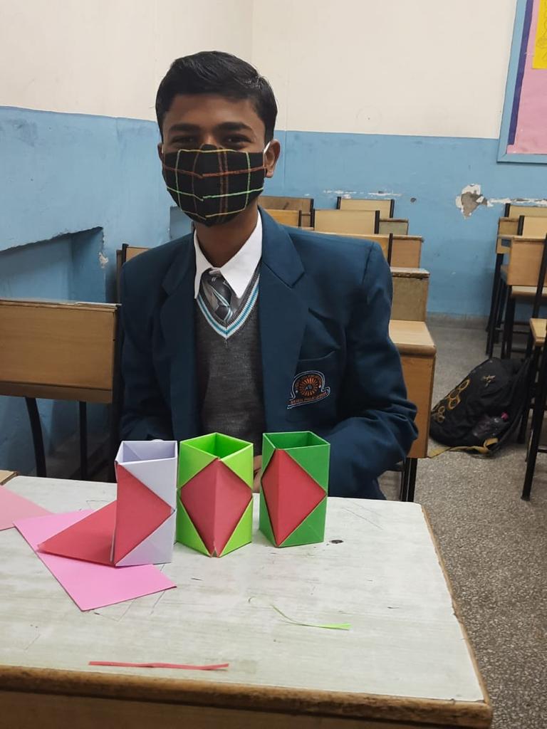 sr_aps's tweet photo. Application of mathematical skills by a series of engaging activities in #Ramanujan Mathematics Day @Ahlconpublic1 @MamthaSays @GanguliKuhu @sanjeevbansal06 @monikakarnatac @DeeptiS22852304 https://t.co/MbFj10RLEx