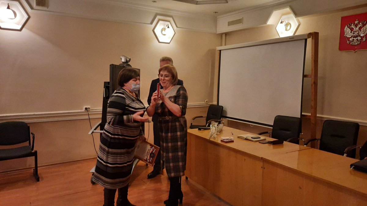 kineltmo's tweet photo. 22 декабря 2021 г в актовом зале ГБУЗ СО "Кинельская ЦБГиР" состоялось торжественное вручение грамот по итогам работы за год и поздравления к юбилею любимой больницы. https://t.co/87TcZML5bZ