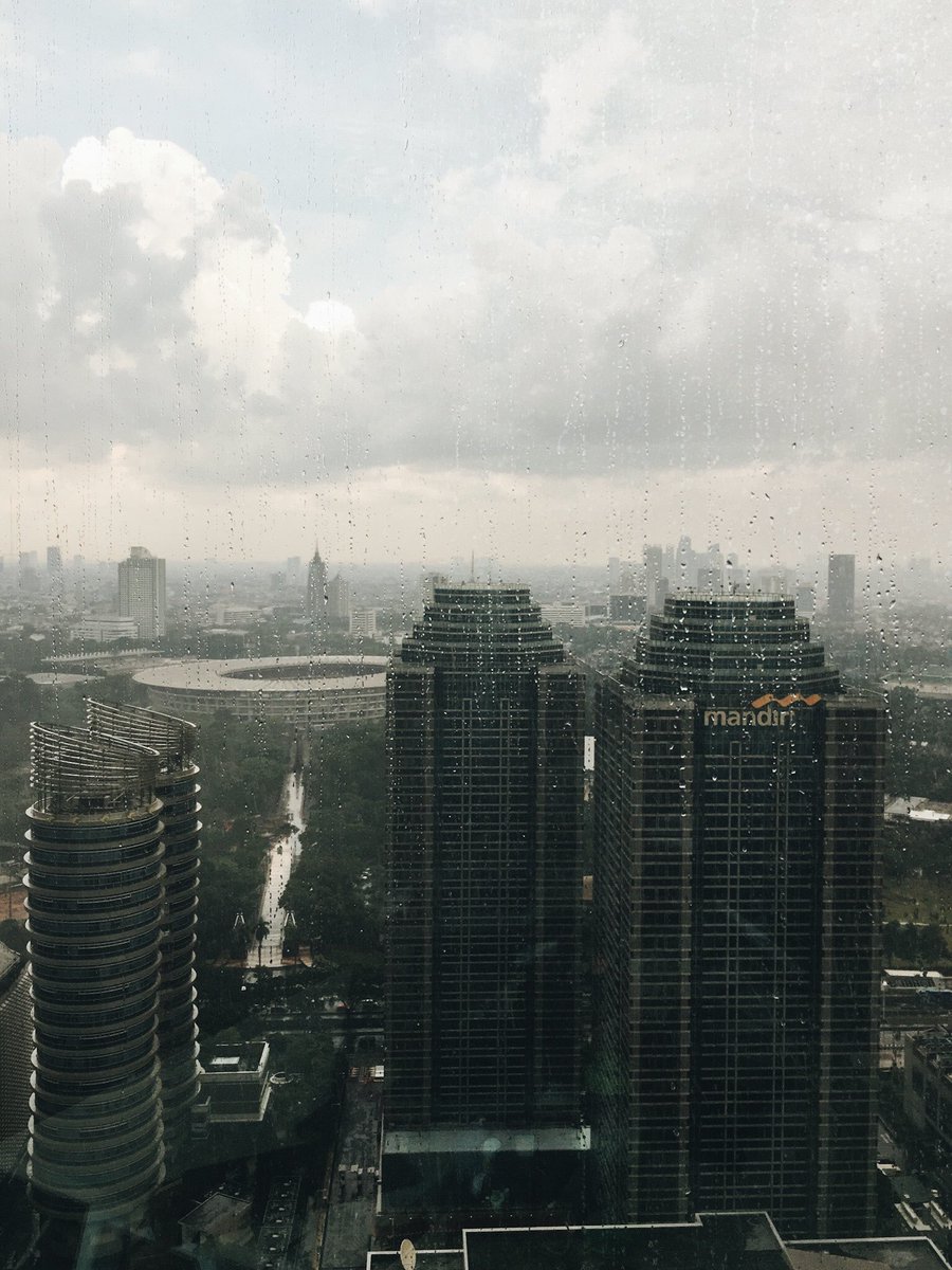 brendagusanto's tweet photo. Really do love working in this part of the city https://t.co/aRYWp5rTRu