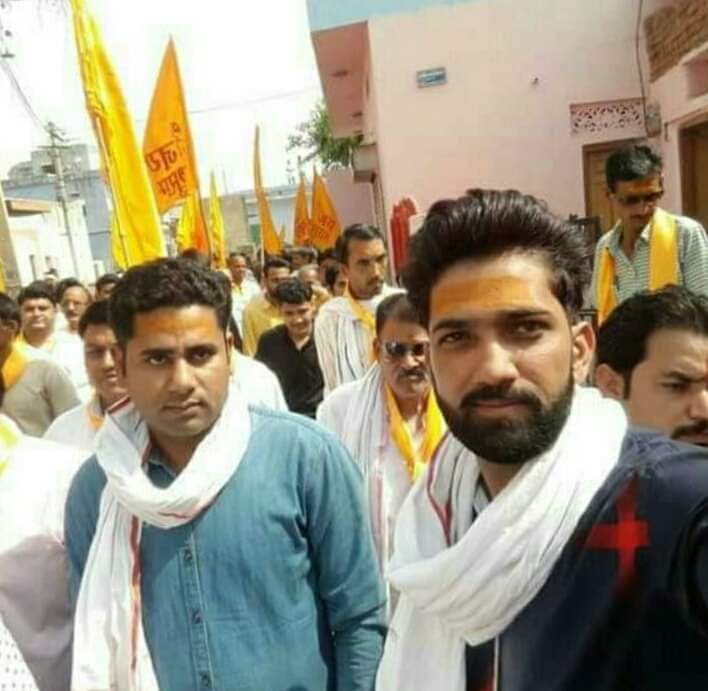 Deepakj57328663's tweet photo. I PROUD TO BE HINDU #एक_ही_सपना_हिन्दुराष्ट्र 🚩🚩 https://t.co/v7th2vBinP