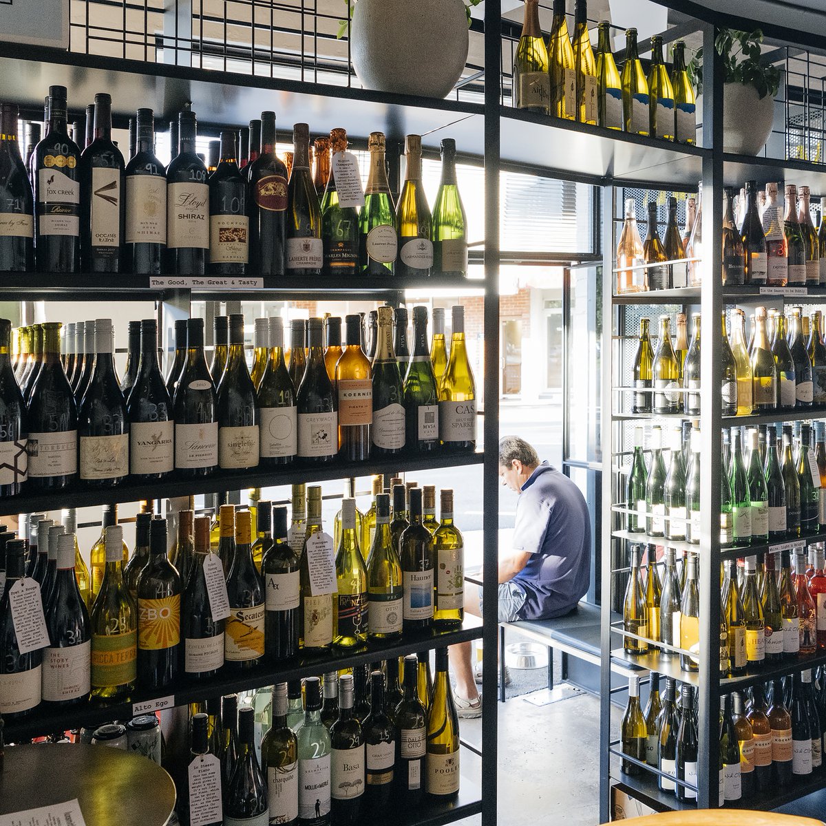 LUXSMITH BAR / WINE SHOP
OPEN THURS 23RD &amp; FRI 24TH
Perfect for last minute gifts &amp; last minute catchs ups (you can totally do both at once!)
.
.
.
.
#christmas2021 #lastmincatchup #luxsmith #seddon #wineshop #wefo #westisbest #innerwestmelb #wine #beer