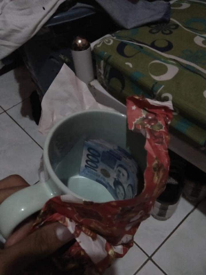 MagLiwanagg's tweet photo. merry christmas mga inaanak! 🤣
(photos ctto) https://t.co/8oEgA7duW2