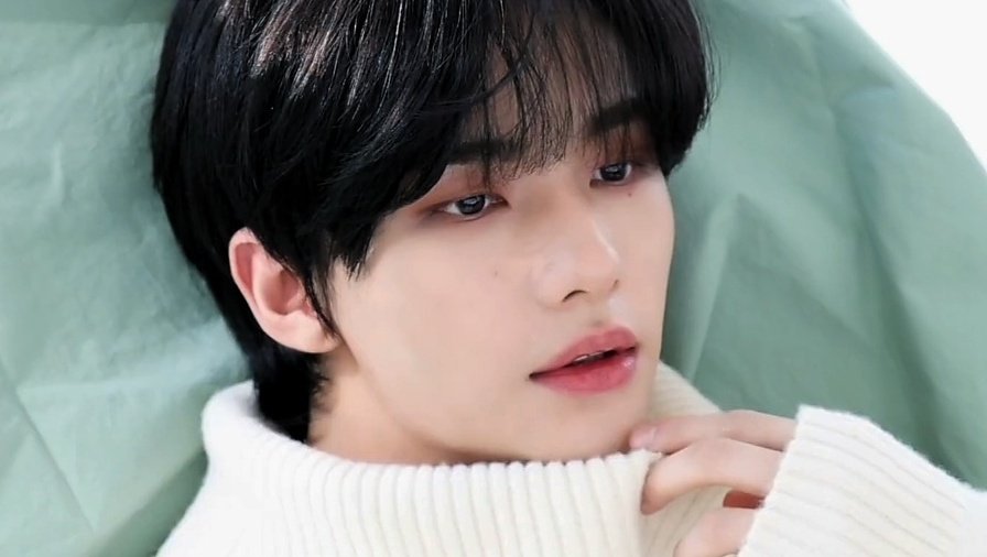 hyunjinpost's tweet photo. https://t.co/t4lufSoNzs