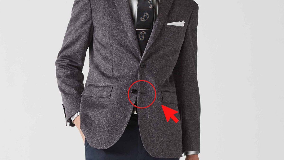 orihicamag's tweet photo. ／
スーツの豆知識👔
＼

今回は「スーツの一番下のボタンをなぜ開けるのか」について解説します！

実はジャケットの一番下のボタンは”飾り”なのです…！

なのでジャケットの一番下のボタンは閉めずに
開けてくださいね♪ https://t.co/tJdgz2KqMD