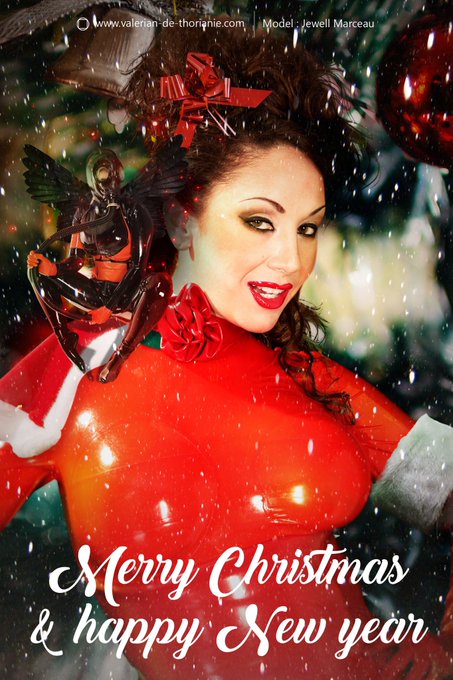 Tis the season 2gift your favorite #FetishStar & #Dominatrix! Send me a card, a message, a gift, or a