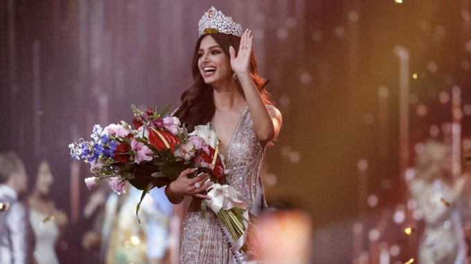 Tally_Facts's tweet photo. #Tally_Facts:

Pic -1:- #Indian girls' are Competing and claiming #MissUniverse2021 title. #HarnaazSandhu 

Pic-2:- #Pakistan sending Women to cross INdian borders to commit #Terrorism. (Woman intruder Killed by BSf in #Jammu)

#PakUsingWomenForTerror https://t.co/tVGYDZjJWz