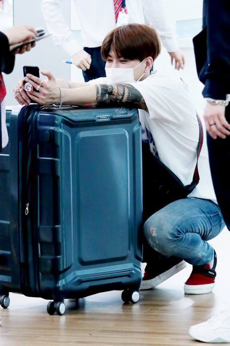 lechuga7773's tweet photo. Parece un bebé... Un bebé de 32 años, que tierno 🥺
#브이에이브이 #St_Van
#뱀즈 #VAV #VAMPZ
@VAV_official @twt_VAV https://t.co/5yLm8lQAKv