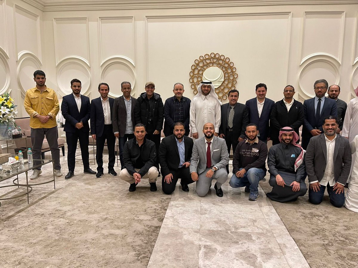 سعدت بالمشاركة ضمن فريق تدشين استخدام تطبيق الجوال لتسجيل الخصائص الحيوية للحجاج والمعتمرين في جمهورية بنجلاديش،توجيهات وعناية من سيدي خادم الحرمين الشريفين وسمو ولي عهده "حفظهما الله" بالتيسير على ضيوف الرحمن وتسخير أحدث التقنيات لخدمتهم
شكراً سعادة سفير المملكة عيسى الدحيلان 🇸🇦