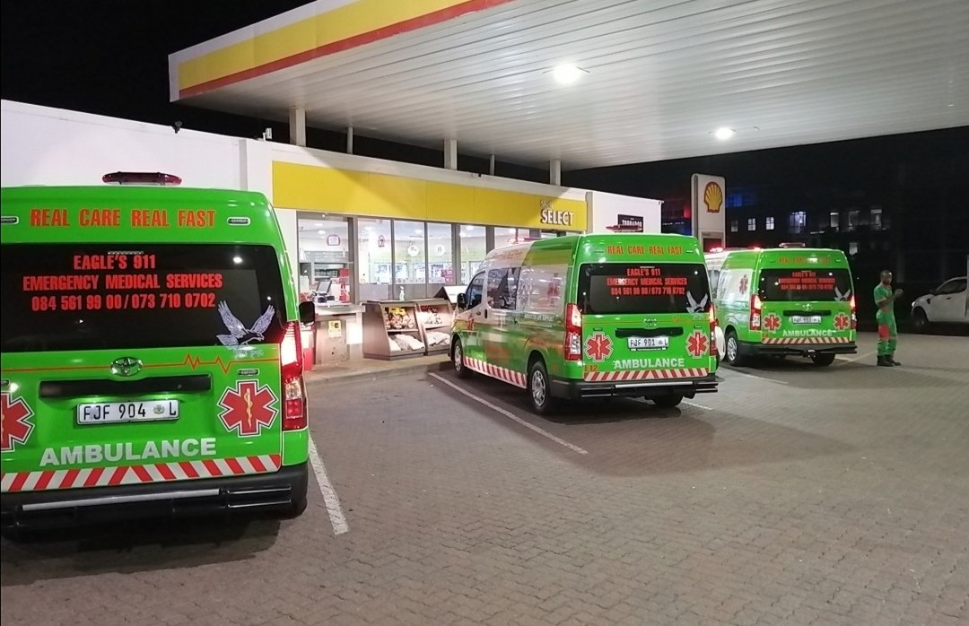 Mshavi_Haji's tweet image. For medical emergency, events medical support and  patient transportation services

Call : 084 561 9900 /
          073 710 0702

Eagle's 911
#RealCare. #RealFast.
#Polokwane
#Limpopo