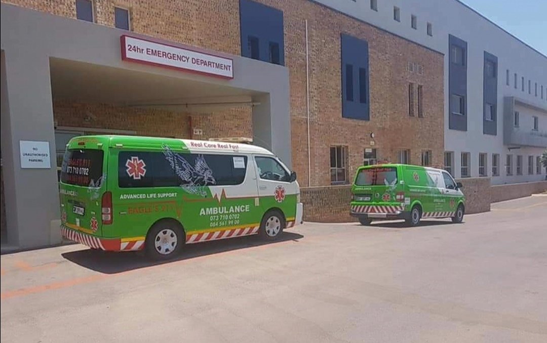 Mshavi_Haji's tweet image. For medical emergency, events medical support and  patient transportation services

Call : 084 561 9900 /
          073 710 0702

Eagle's 911
#RealCare. #RealFast.
#Polokwane
#Limpopo