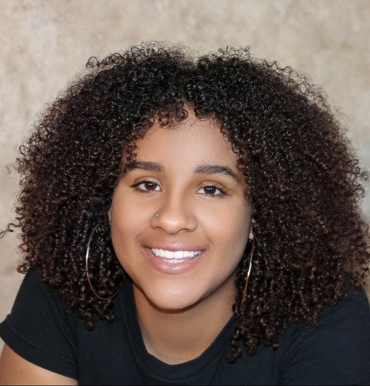 melissa_reed_'s tweet photo. Although we celebrated all day, I couldn’t let the day end without posting Happy 18th Birthday to our baby girl @DeuceeReed. You are one of a kind and we wouldn’t want it any other way. We Love You!  ❤️🎂🎉 https://t.co/LhR9uxQXng