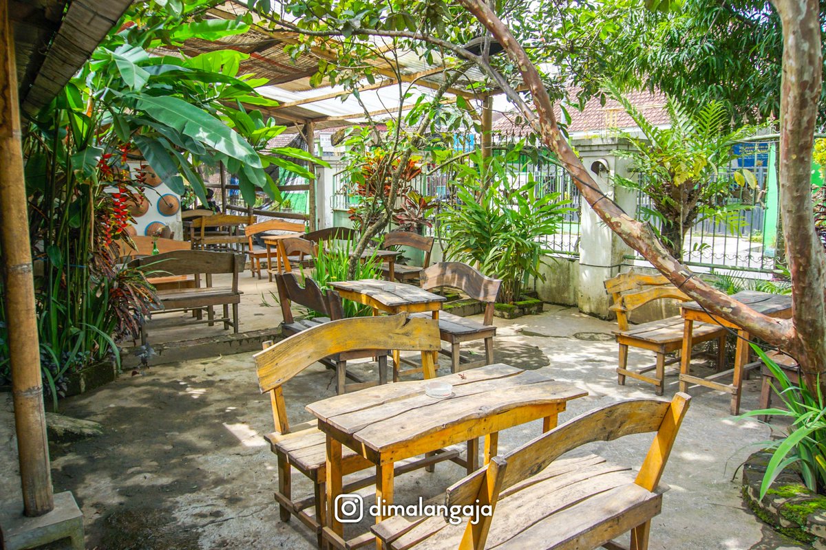 dimalangaja's tweet photo. #dimalangajakepanjen SAM HUGET Kopi Omahan
📍 Jl. Sultan Hasanudin No. 46
⌚️  09.00 - 24.00
✔️ Wifi
💰 3 - 18 rb
#dimalangaja #malang #kuliner #kulinermalang #kulinermlg #umkm #umkmmalang #batu #batukuliner https://t.co/ZCK1vALTFr