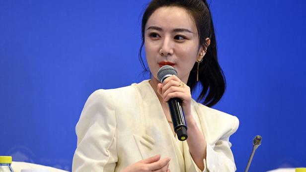 mediaindiagroup's tweet photo. Days after #teleshop star #influencer Viya, with 37 mn followers, was fined 1.3 bn Yuan ($204 mn) for fiscal #fraud, #China tells other celebrities to pay taxes in 10 days or face penalties. #Viya is not first star to be penalised, in August #ZhengShuang was fined $45 mn. #MIG https://t.co/62EIwFtSiv