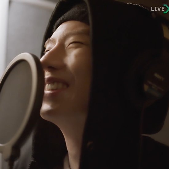 kiihyunpics's tweet photo. ♡ kihyun at the recording studio was so cute 🤧♥️
#기현 #KIHYUN #THEDREAMING https://t.co/MK2zC7a2jI