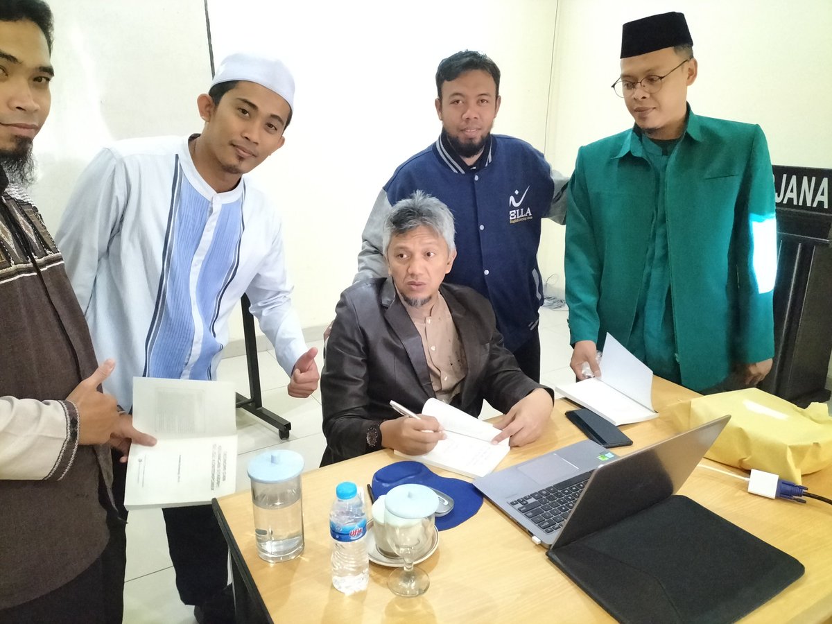 madeni66's tweet photo. Bersama Pakar Ekonomi Syariah https://t.co/URaac2yYuy